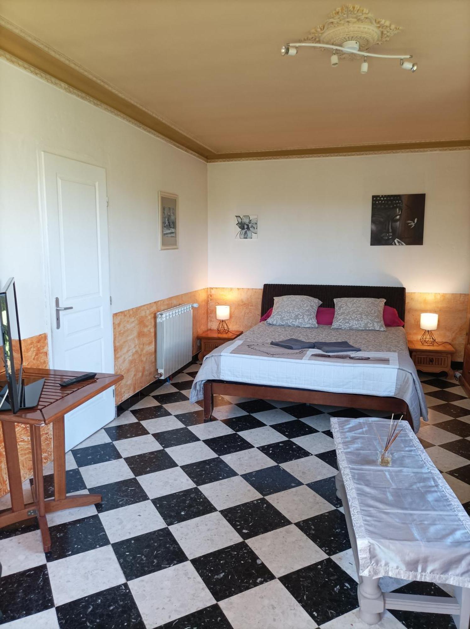 Chambre D'Hotes Les Garrigues Пьолан Экстерьер фото